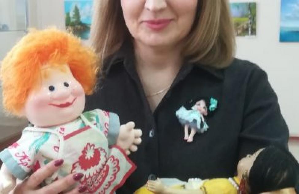 В музее Искитима открылась выставка кукол из личной коллекции Валентины Ворошиловой (видео)