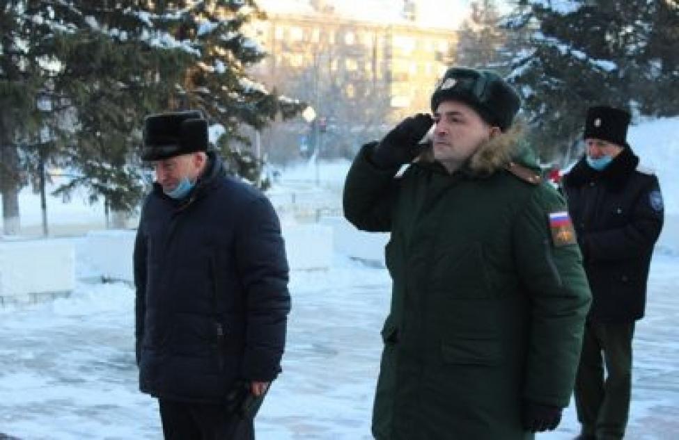 Жители Искитима почтили память участников Сталинградской битвы