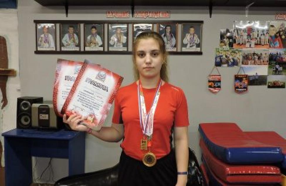 Спортсменка из Линево Дарья Неменущих поедет на первенство России по панкратиону