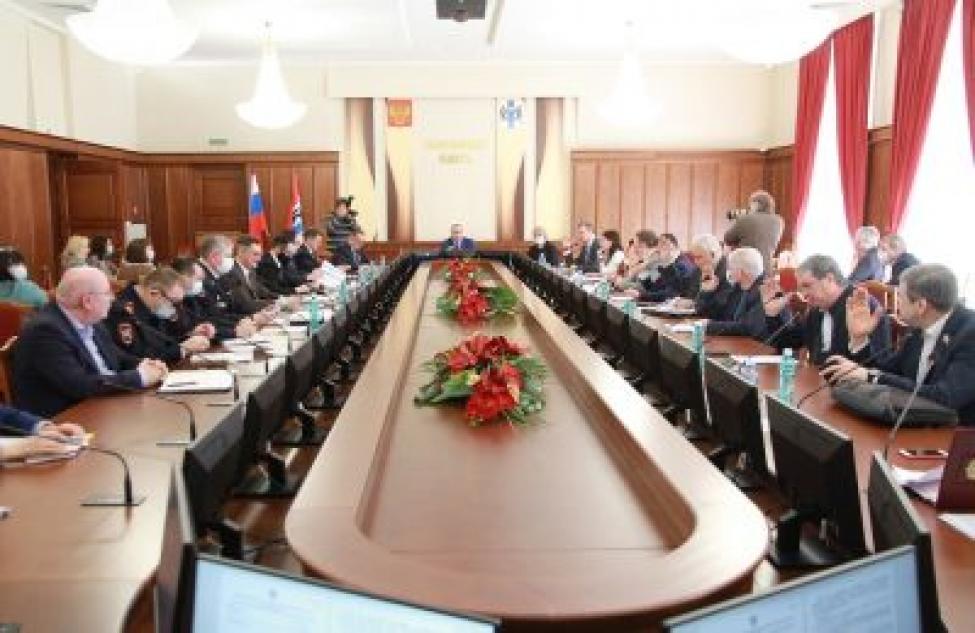 Готовность региона к новым правилам  техосмотра обсудили в Законодательном собрании Новосибирской области