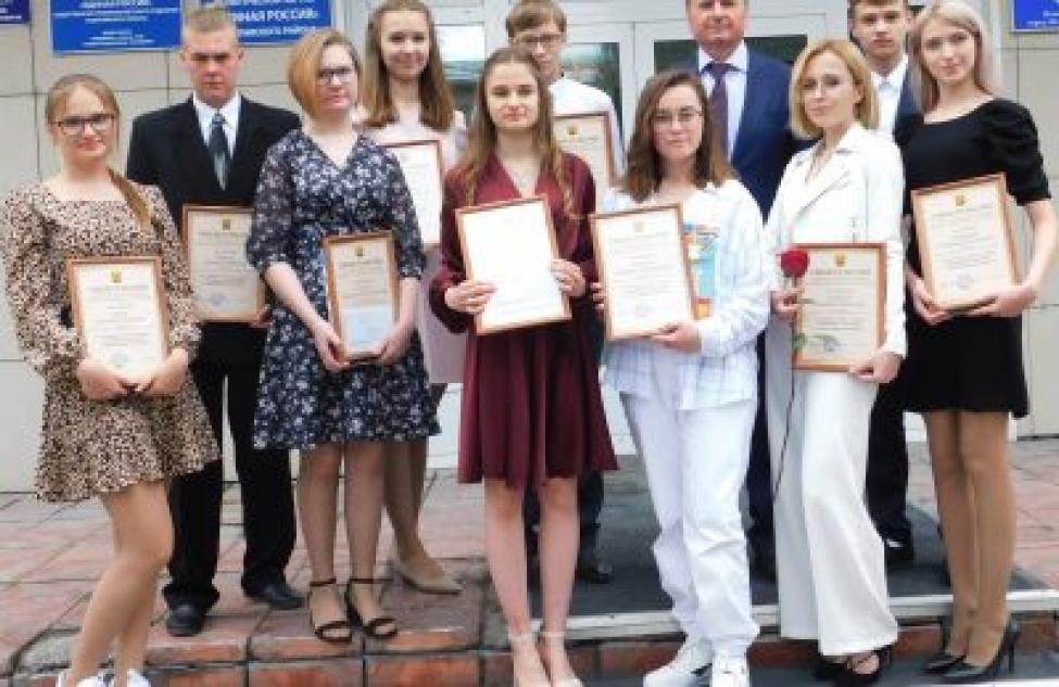 Медалисты Искитимского района получили заслуженные награды