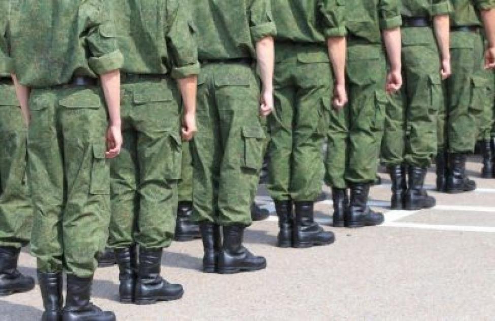 В Госдуме предложили включить службу в армии в страховой стаж