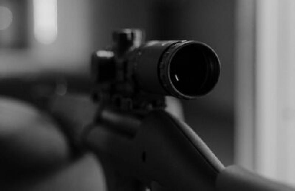 Мальчик нашел на улице пневматическую винтовку и выстрелил себе в голову в Новосибирской области
