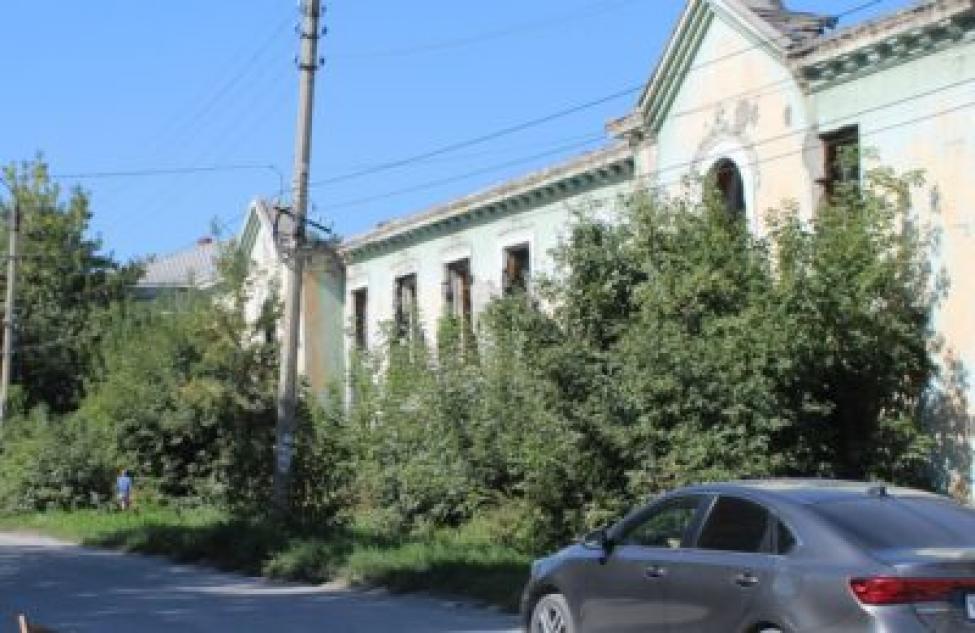 Искитимский суд обязал администрацию города снести расселенные дома до июля следующего года