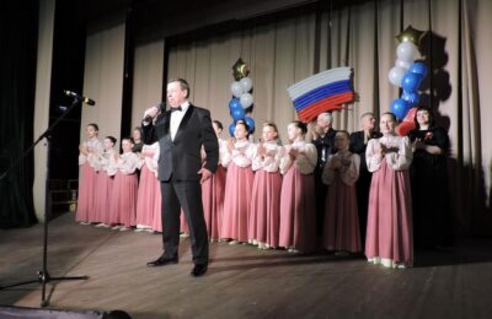 Концерт «За сильную Россию!»в поддержку воинов прошел в Искитимском районе