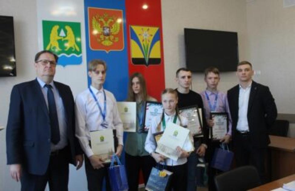 Награды Молодежного парламента Новосибирской области вручены спортсменам Искитима