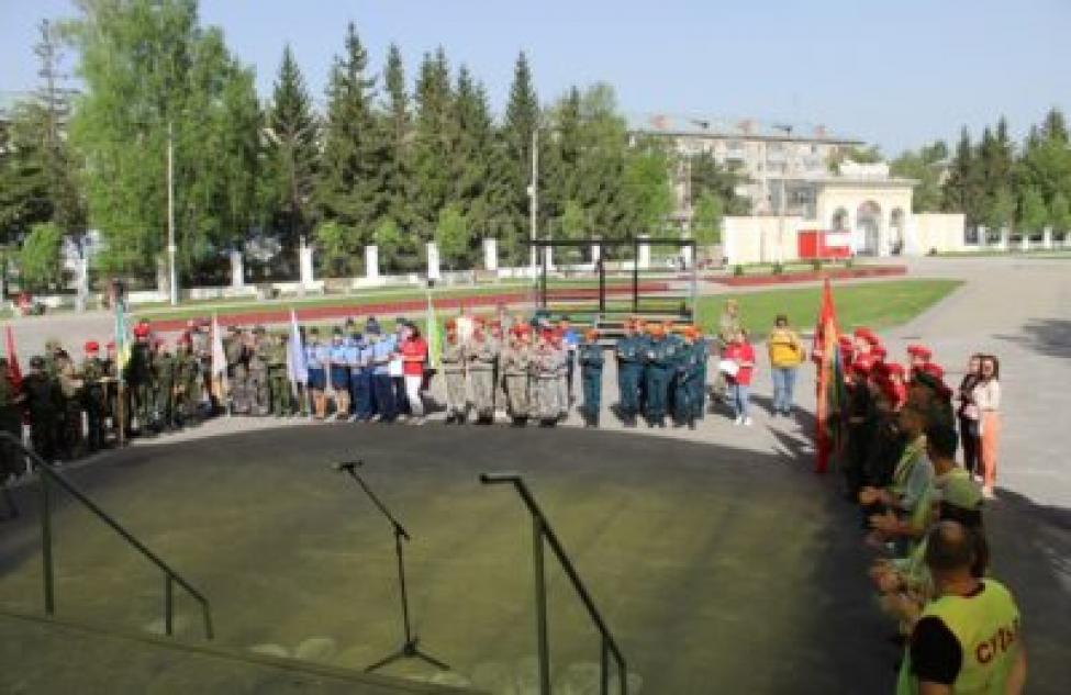 Военно-спортивные игры «Зарница» и «Победа» прошли в парке Искитима