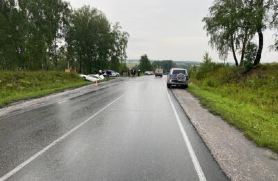 Пассажир погиб в результате съезда автомобиля в кювет в Искитимском районе