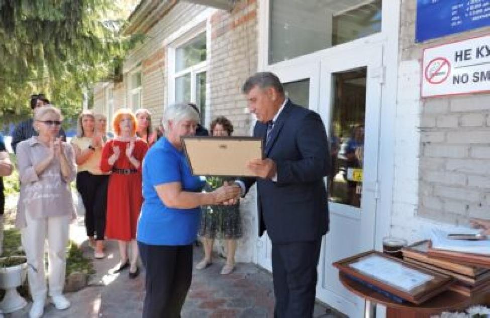 Ветеринарный фельдшер Лариса Кирикова награждена Почетной грамотой Губернатора