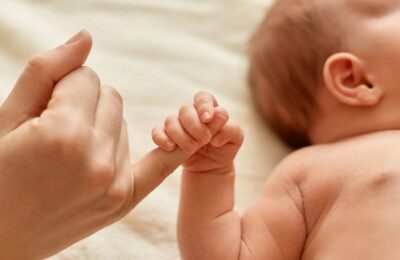 Порядка пяти тысяч семей Новосибирской области получили в текущем году единовременное пособие при рождении ребенка