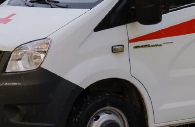 Машина скорой помощи попала в ДТП в Искитиме