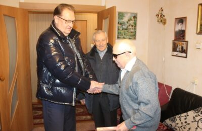 С 96-летием поздравили ветерана войны Николая Чивелева