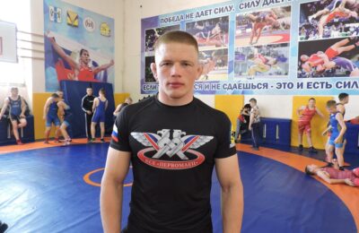 Сергей Степанов уложил противника на лопатки и стал победителем международного турнира