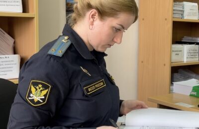Миллион рублей алиментного долга вернула мать трем дочерям в Искитимском районе