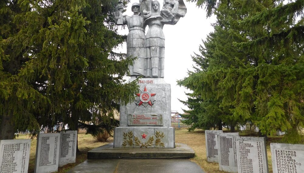 Отреставрировать памятник хотят в село Белово. Фото Анны Зубаревой