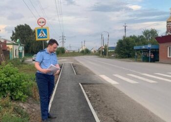 Тротуар появился после прокурорской проверки. Фото Прокуратура Новосибирской области