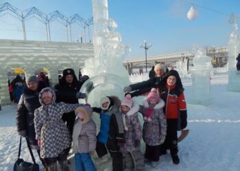 В ледовом городке в Новосибирске. Фотография предоставлена Светланой Тимохиной