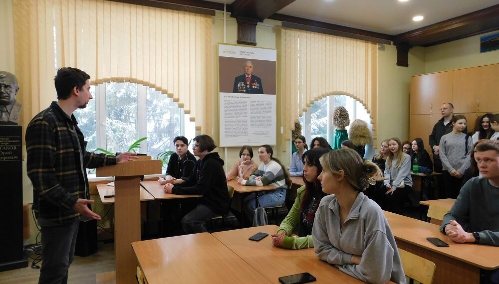 на экскурсии в университете. Фото Анны Зубаревой