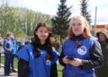 Волонтеры на праздничном мероприяти, посвященном юбилею Победы в селе Лебедевка. Фото Ирины Голиченко