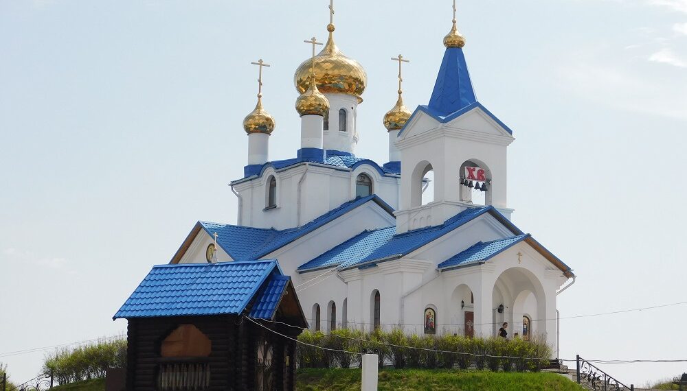 Храм в рабочем поселке Линево. Фото Анны Зубаревой