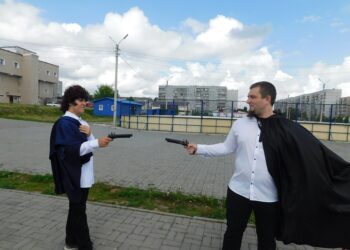 В роли Пушкина и Дантеса актеры линевских театров. Фото Анны Зубаревой