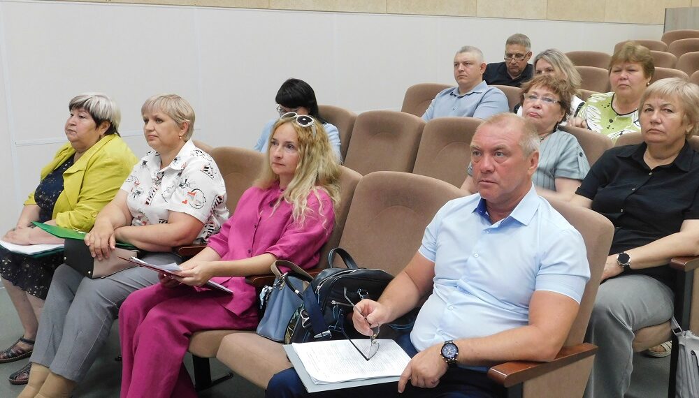 Выездная сессия в селе Улыбино. Фото Анны Зубаревой