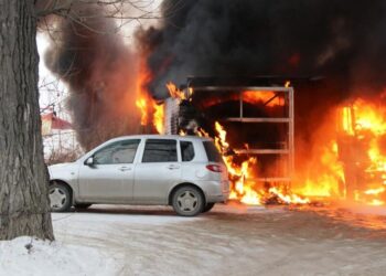 Фото взрыва автозаправке в Искитиме из архива редакции