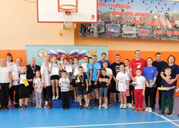 Участники соревнований и судьи. Фото Анны Зубаревой