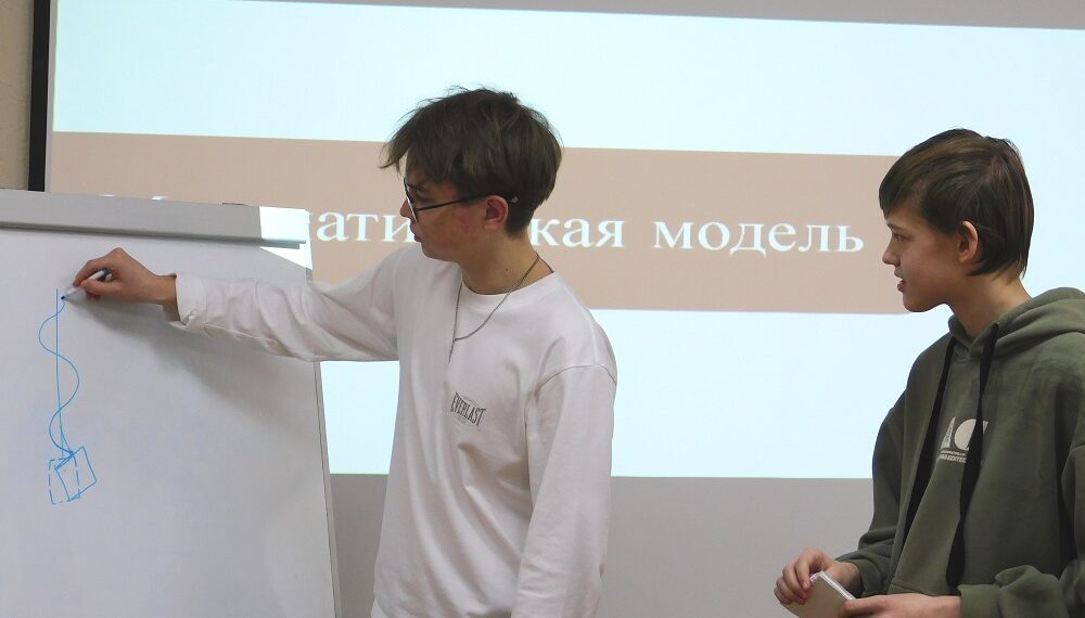 На турнире. Так как видео по техническим причинам не запустилось, пришлось рисовать. Фото Анны Зубаревой