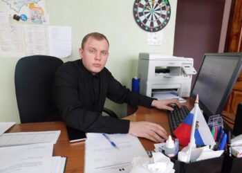 На рабочем месте. Фото Анны Зубаревой