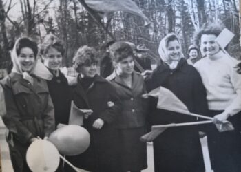 Фотография из семейного архива А. Зубаревой. 60-е годы прошлого века. Иркутск